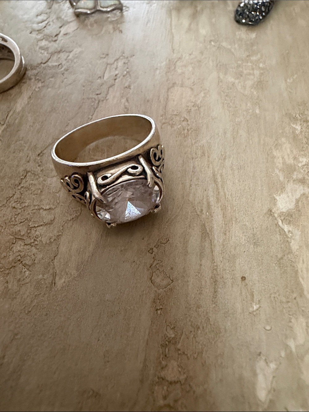 Vintage-Style Silver Ring with Clear Stone - Women Jewelry